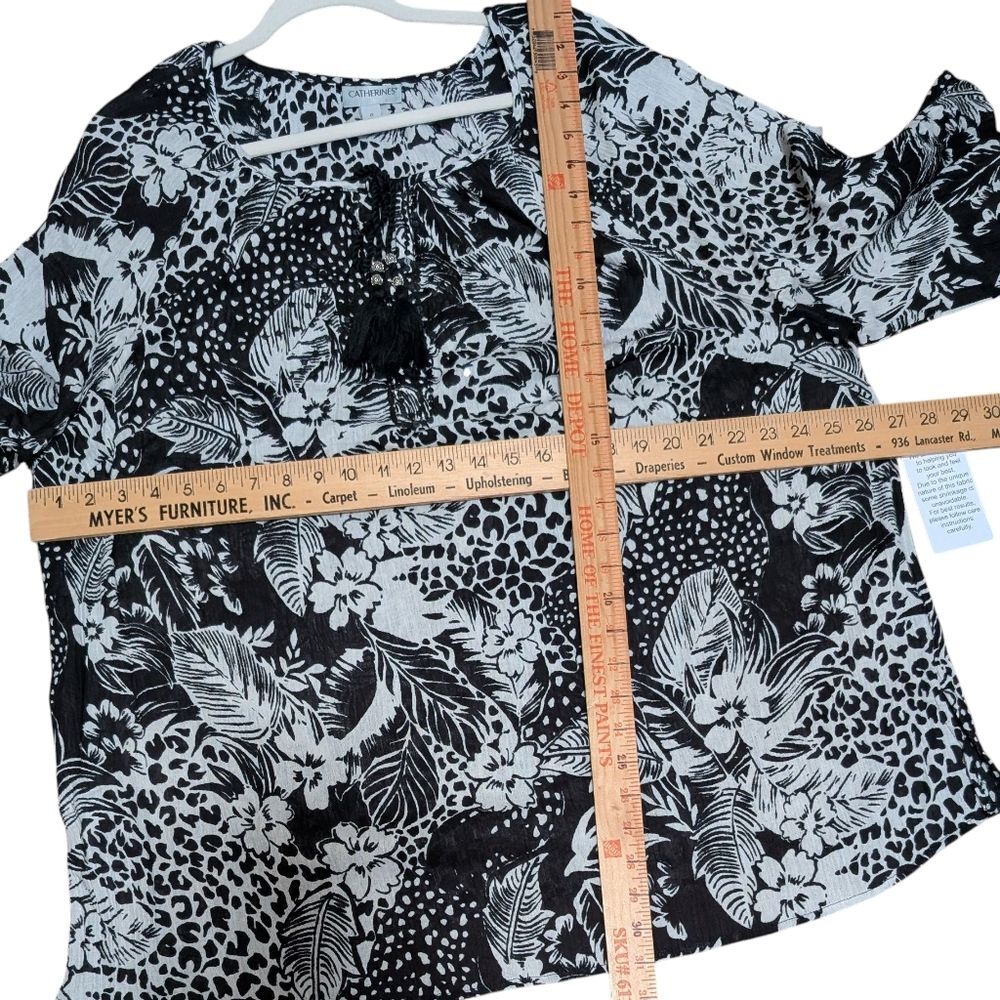 NWT Catherines black white cotton floral tropical top tassel 3/4 sleeve plus 1X - Picture 6 of 11